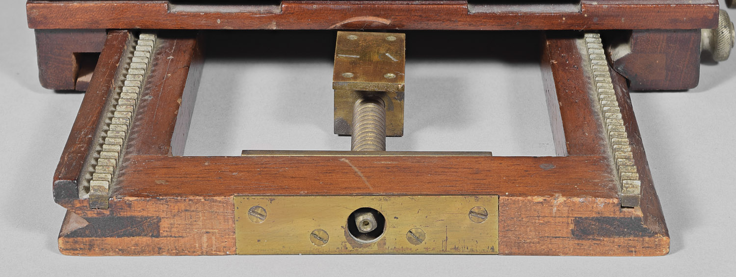 1446.blair.dp&film.co.-cincinnati.rb.view.var.1.5-4x5-fine.focus screw.connection.rear.of platform-1500.jpg